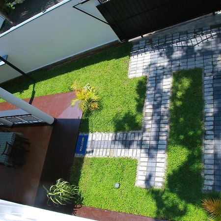 Aken Villa Hikkaduwa Exterior foto