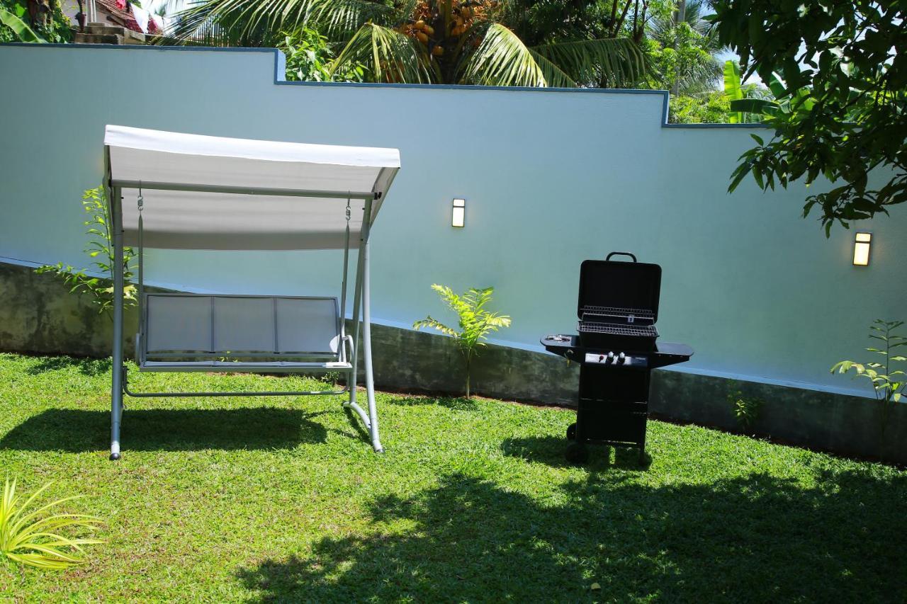 Aken Villa Hikkaduwa Exterior foto